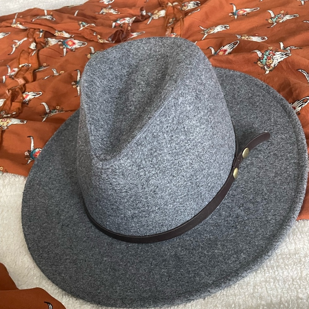 Women’s wide brim fedora wool hat